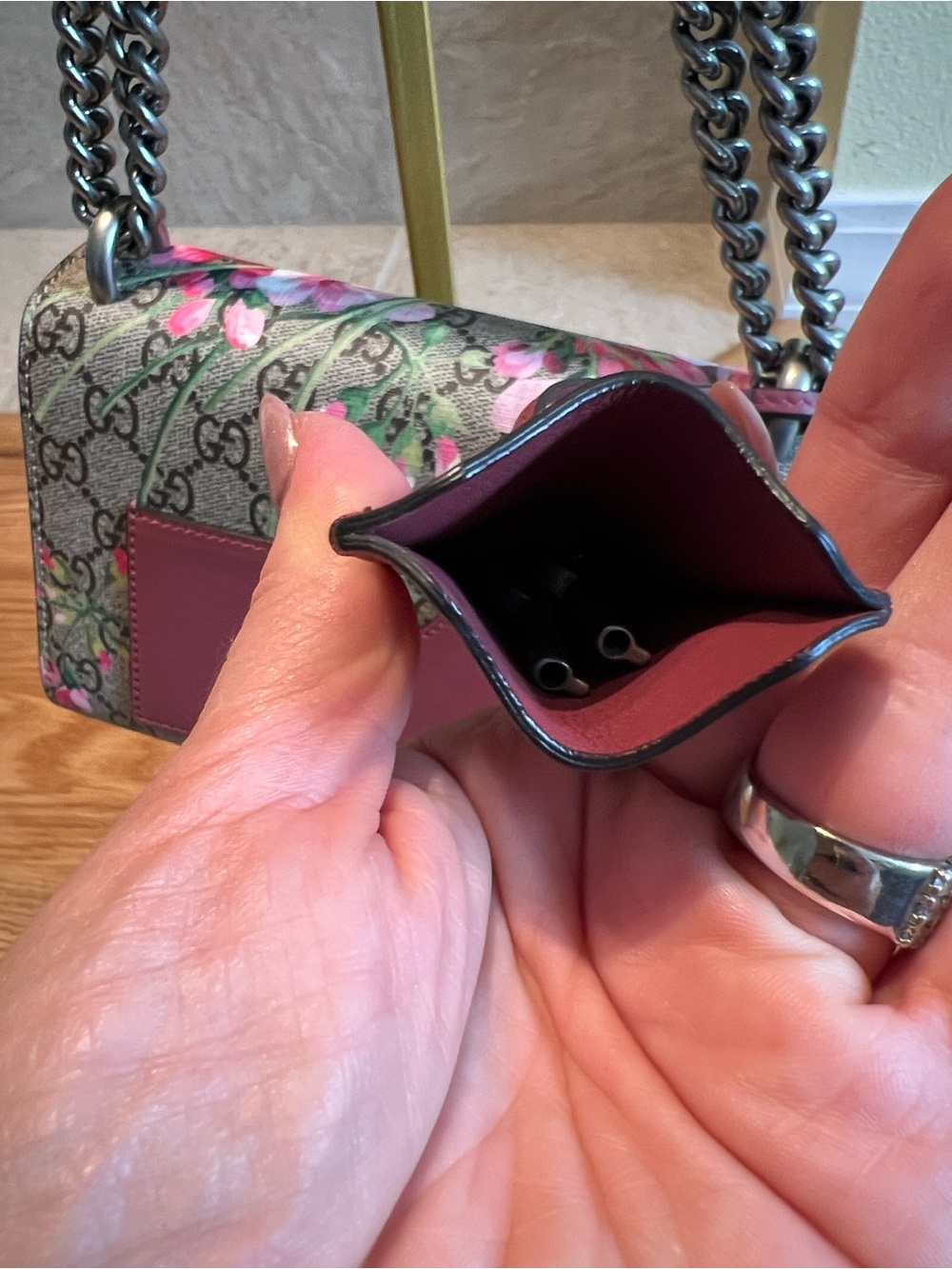 BEAUTIFUL BAG EXCELLENT CONDITION  GUCCI GG Blooms Padlock Small Shoulder Bag - Picture 6 of 12